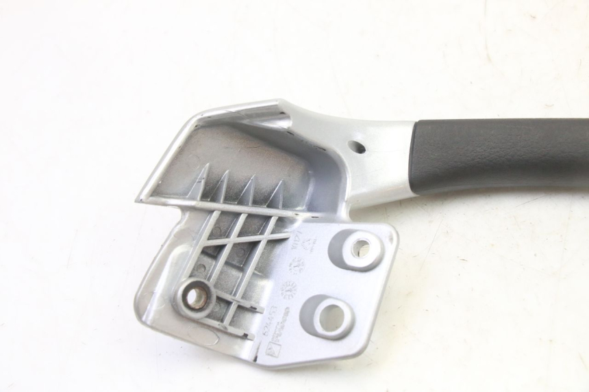 photo de MANIGLIA POSTERIORE DESTRA PIAGGIO MP3 RL 250 (2007 - 2010)