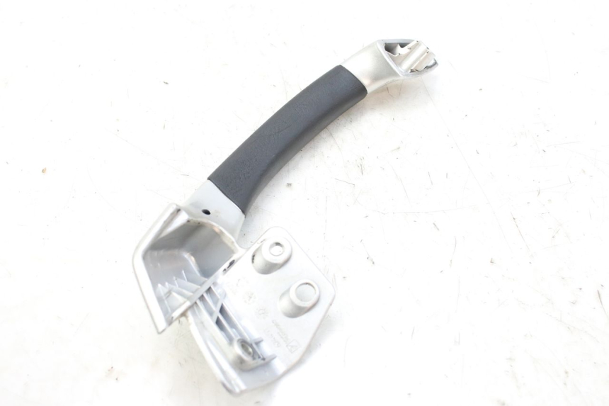 photo de MANIGLIA POSTERIORE DESTRA PIAGGIO MP3 RL 250 (2007 - 2010)
