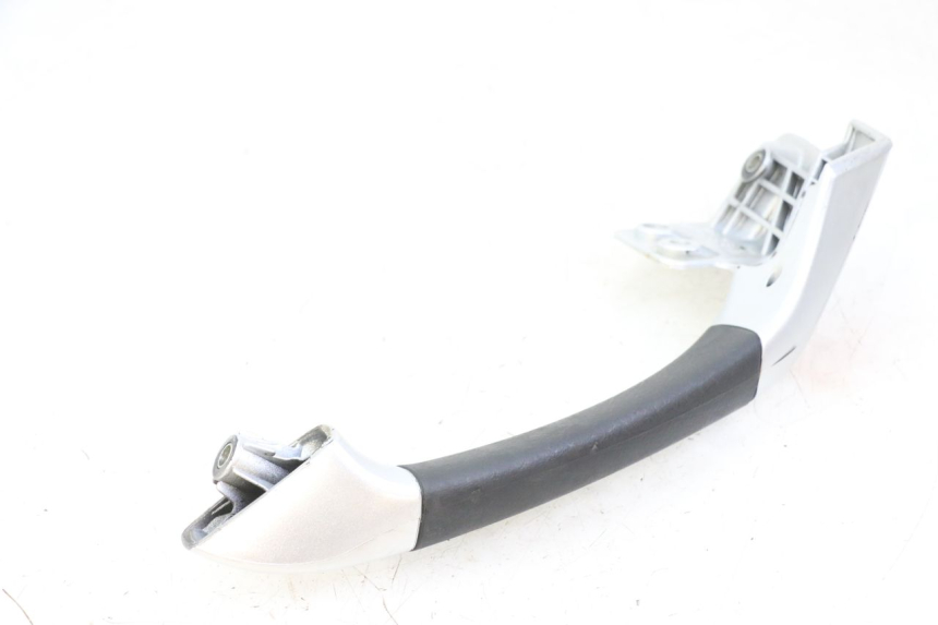 photo de MANIGLIA POSTERIORE DESTRA PIAGGIO MP3 LT 400 (2007 - 2012)