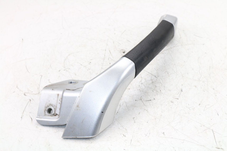 photo de MANIGLIA POSTERIORE DESTRA PIAGGIO MP3 LT 400 (2007 - 2012)