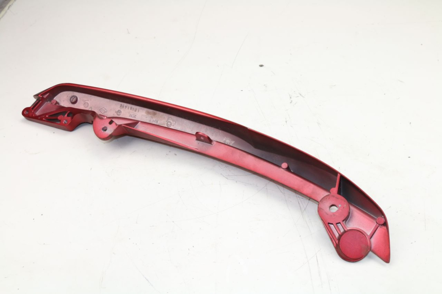 photo de MANIGLIA POSTERIORE DESTRA YAMAHA TRICITY 125 (2012 - 2016)