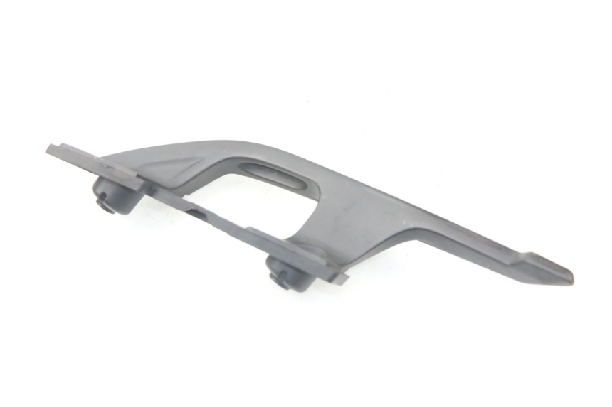 photo de MANIGLIONE DESTRO YAMAHA XMAX X-MAX ABS 125 (2014 - 2016) - Dettagli dei punti di fissaggio