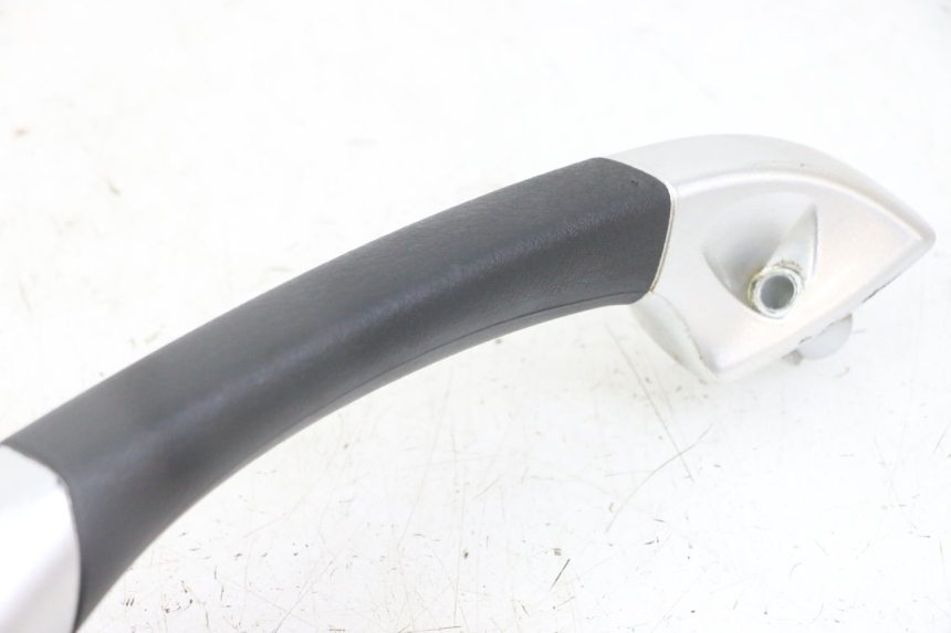 photo de MANIGLIA POSTERIORE SINISTRA PIAGGIO MP3 LT 300 (2010 - 2016)