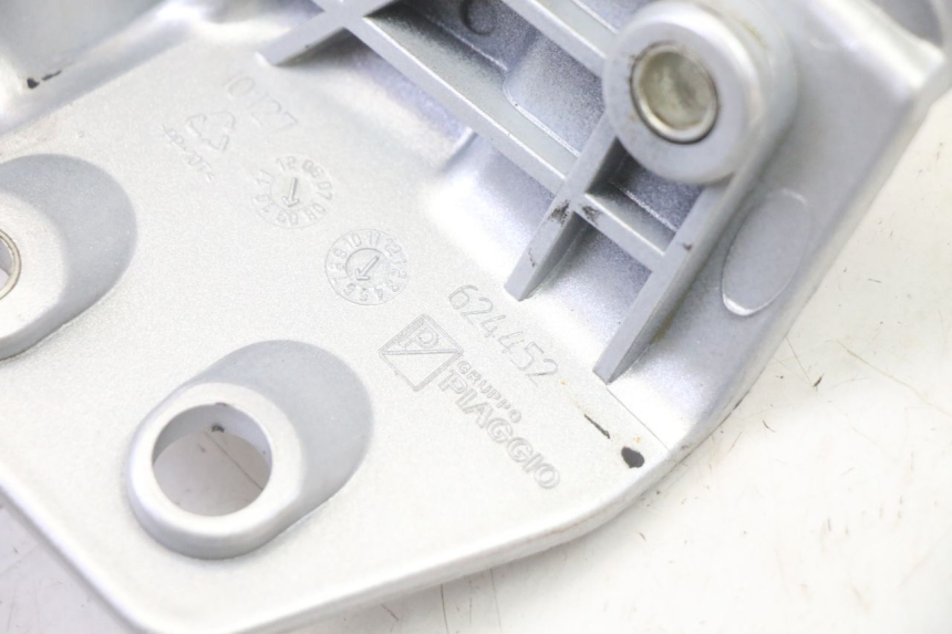 photo de MANIGLIA POSTERIORE SINISTRA PIAGGIO MP3 RL 250 (2007 - 2010)