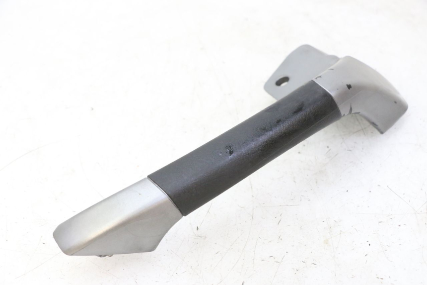 photo de MANIGLIONE SINISTRO PIAGGIO MP3 125 (2006 - 2014) - Stato della superficie e materiale