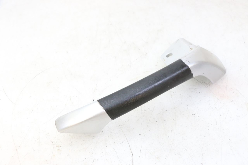 photo de MANIGLIA POSTERIORE SINISTRA PIAGGIO MP3 RL 250 (2007 - 2010)