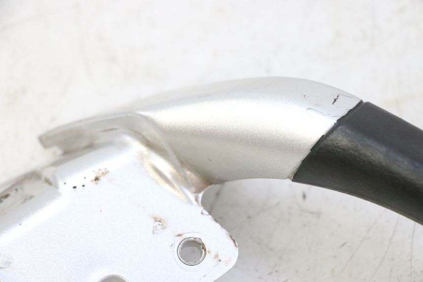 photo de MANIGLIA POSTERIORE SINISTRA PIAGGIO MP3 RL 250 (2007 - 2010)