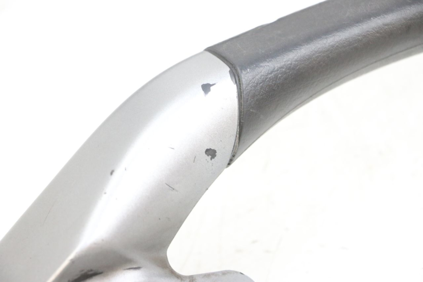 photo de MANIGLIONE SINISTRO PIAGGIO MP3 125 (2006 - 2014)