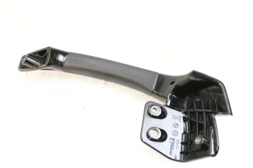 photo de MANIGLIA POSTERIORE SINISTRA PIAGGIO MP3 500 (2011 - 2015)