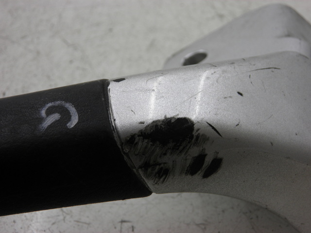 photo de MANIGLIA POSTERIORE SINISTRA PIAGGIO MP3 RL 250 (2007 - 2010)