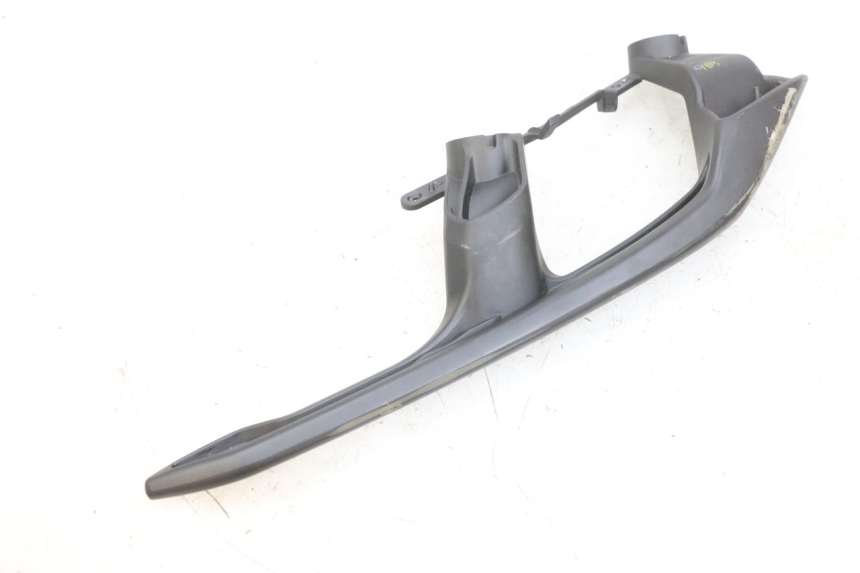 photo de MANIGLIONE SINISTRO YAMAHA TRICITY 300 (2020 - 2024) - Dettagli dei punti di fissaggio