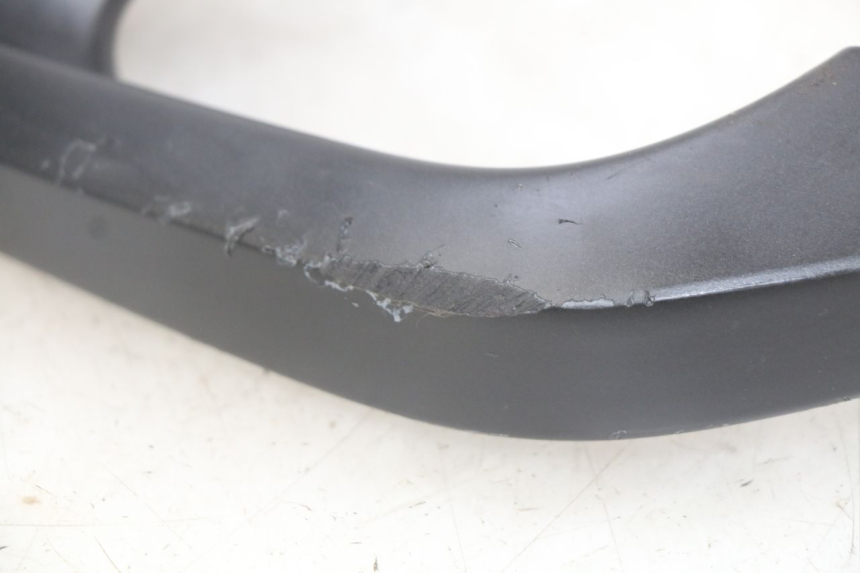 photo de MANIGLIA POSTERIORE SINISTRA YAMAHA X-MAX XMAX 125 (2010 - 2014)