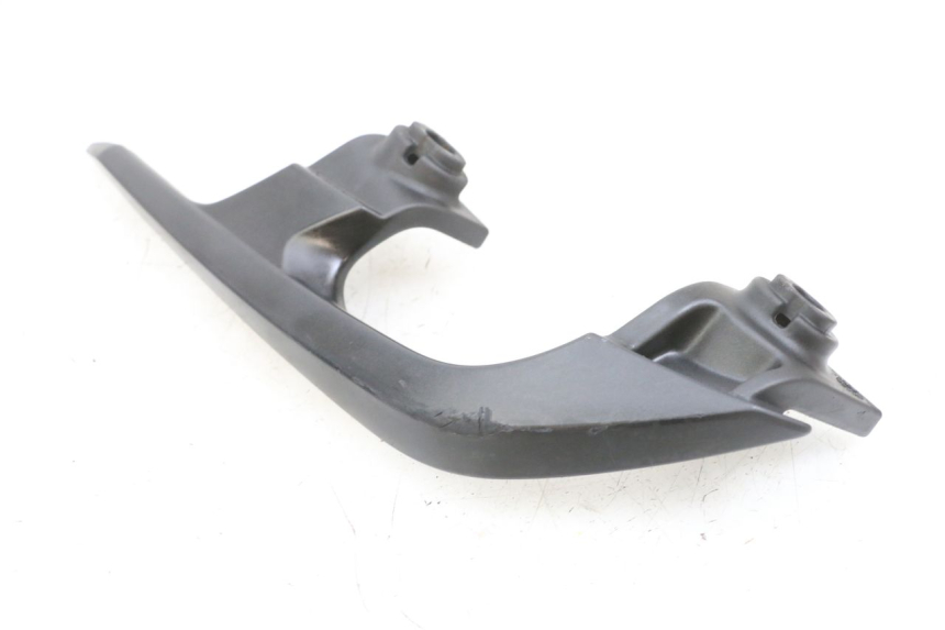 photo de MANIGLIA POSTERIORE SINISTRA YAMAHA X-MAX XMAX 125 (2010 - 2014) - Primo piano tecnico