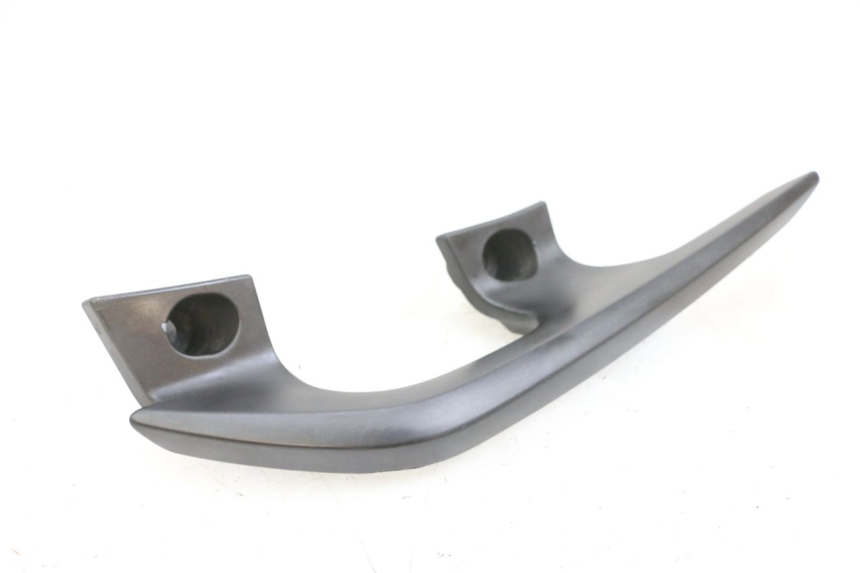 photo de MANIGLIA POSTERIORE SINISTRA YAMAHA X-MAX XMAX 125 (2010 - 2014) - Dettagli dei punti di fissaggio