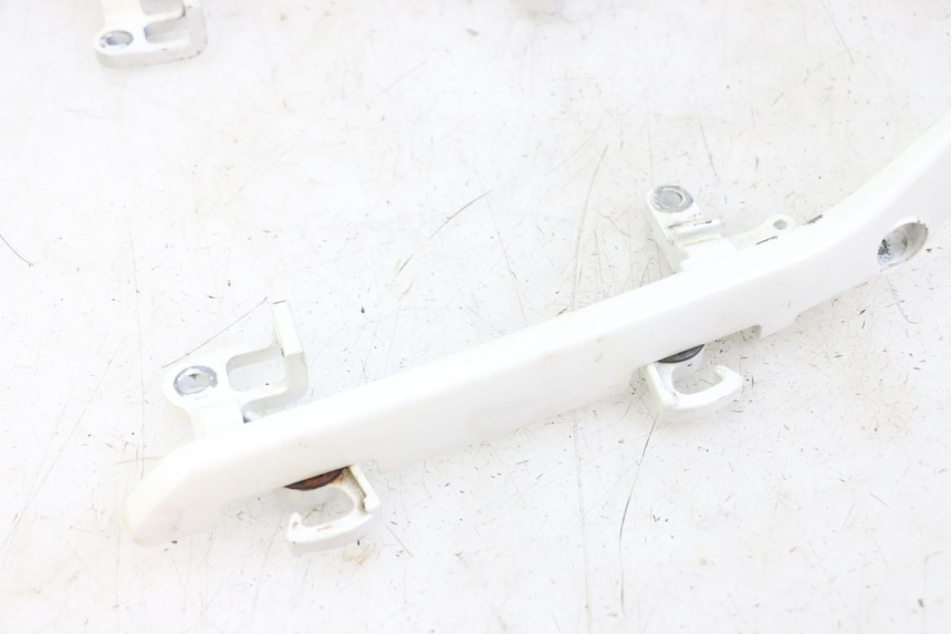 photo de MANIGLIONE HONDA CBR F 1000 (1993 - 1996) - Altra angolazione