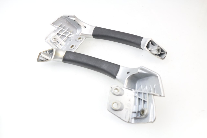 photo de MANIGLIA POSTERIORE PIAGGIO MP3 LT 400 (2007 - 2012)