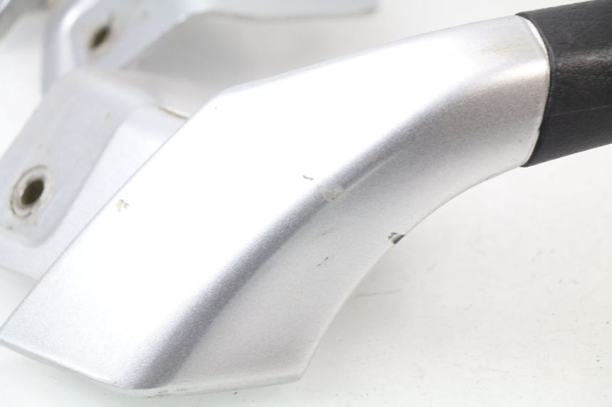 photo de MANIGLIA POSTERIORE PIAGGIO MP3 LT 400 (2007 - 2012)