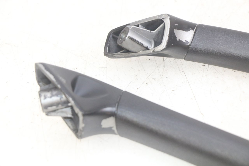 photo de MANIGLIA POSTERIORE PIAGGIO MP3 LT 400 (2007 - 2012)