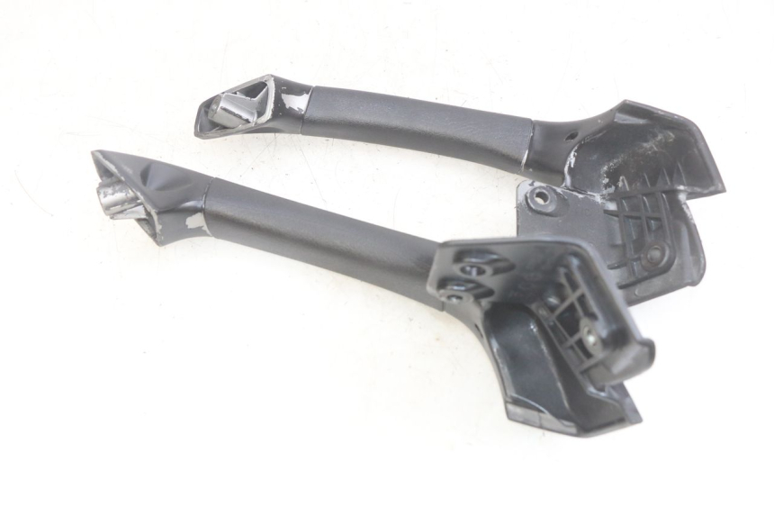 photo de MANIGLIA POSTERIORE PIAGGIO MP3 LT 400 (2007 - 2012)
