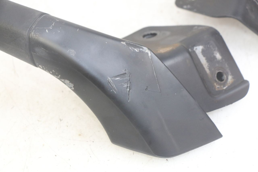 photo de MANIGLIA POSTERIORE PIAGGIO MP3 LT 400 (2007 - 2012)