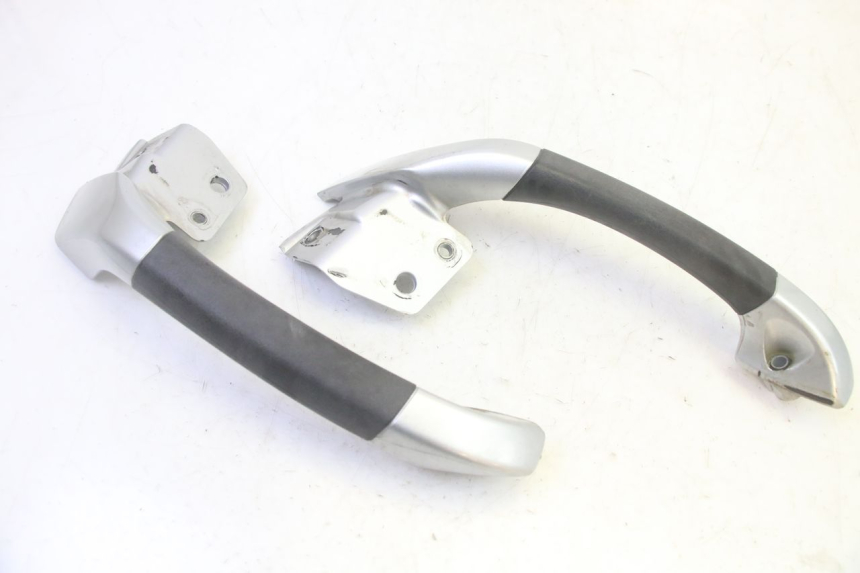 photo de MANIGLIONE PIAGGIO MP3 RL 250 (2007 - 2010) - Dettaglio del componente