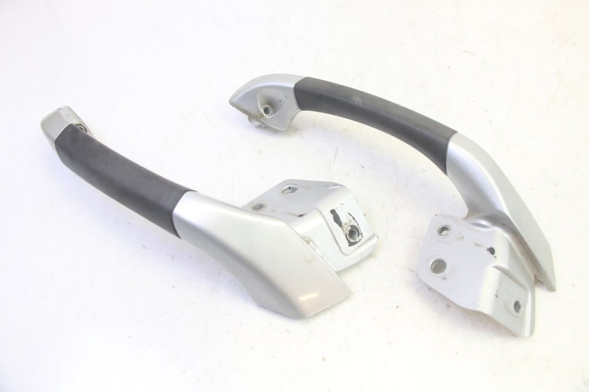 photo de MANIGLIONE PIAGGIO MP3 RL 250 (2007 - 2010) - Altra angolazione