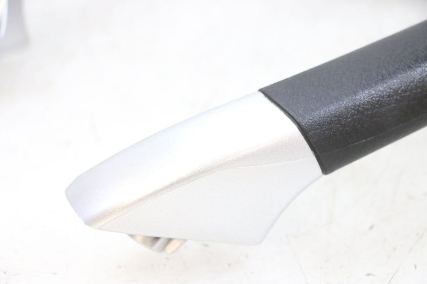 photo de MANIGLIONE PIAGGIO MP3 RL 250 (2006 - 2010) - Foto prodotto supplementare