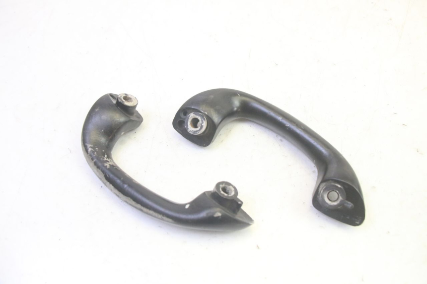 photo de MANIGLIA POSTERIORE YAMAHA NEOS NEO'S 4T 50 (2008 - 2016) - Dettagli dei punti di fissaggio