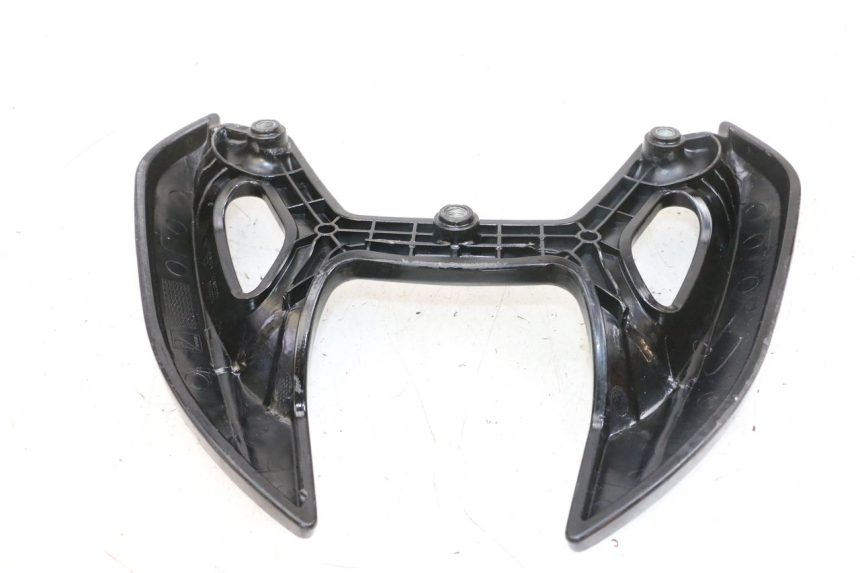 photo de MANIGLIA POSTERIORE PIAGGIO NEW TYPHOON 50 (2018 - 2021) - Dettagli dei punti di fissaggio