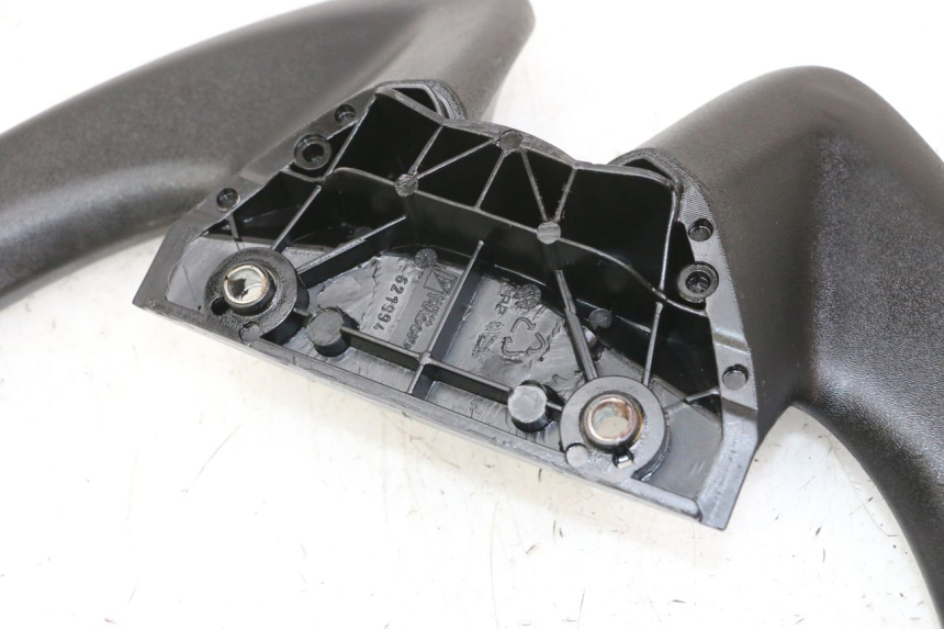 photo de MANIGLIA POSTERIORE PIAGGIO FLY 2T 50 (2004 - 2017)