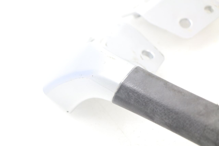 photo de MANOPOLE POSTERIORI PIAGGIO MP3 LT 300 (2010 - 2016)