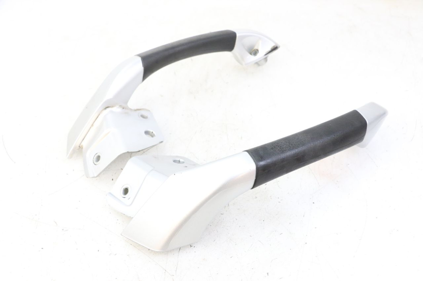 photo de MANIGLIA POSTERIORE PIAGGIO MP3 LT 400 (2007 - 2012)