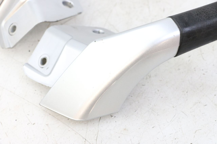 photo de MANIGLIA POSTERIORE PIAGGIO MP3 LT 400 (2007 - 2012)