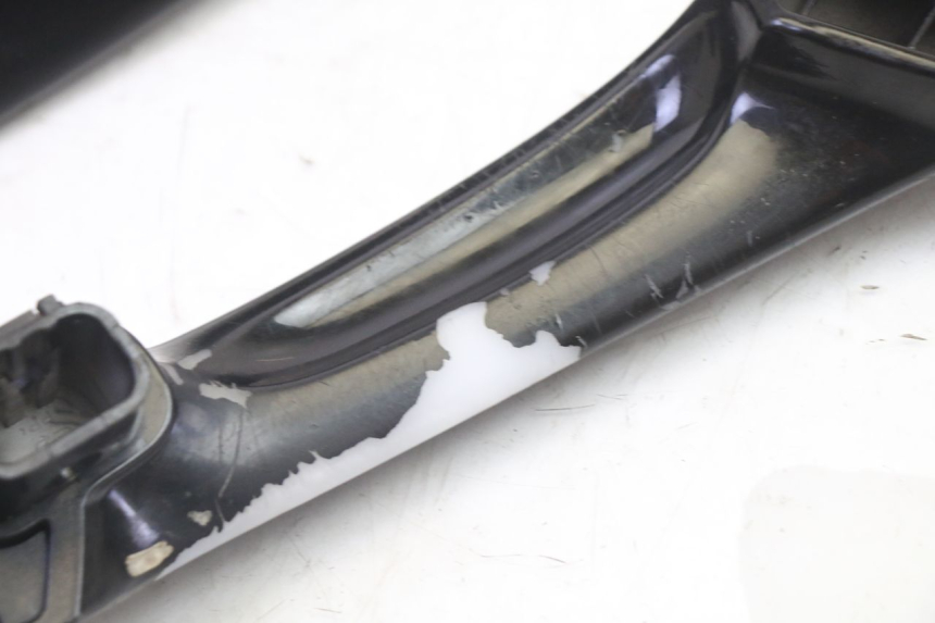 photo de MANIGLIONE PEUGEOT SATELIS 125 (2013 - 2018)