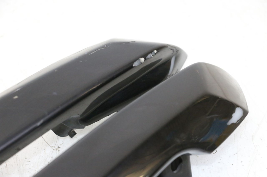 photo de MANIGLIA POSTERIORE PEUGEOT SATELIS 125 (2010 - 2012)