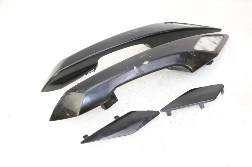 photo de MANIGLIA POSTERIORE PEUGEOT SATELIS 125 (2010 - 2012)