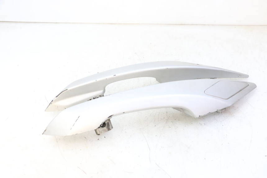 photo de MANIGLIA POSTERIORE PEUGEOT SATELIS 125 (2006 - 2009)