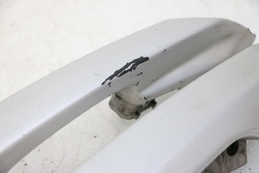 photo de MANIGLIA POSTERIORE PEUGEOT SATELIS 125 (2006 - 2009)