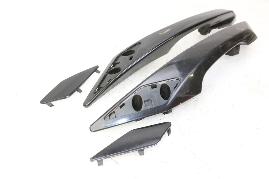 photo de MANIGLIONE PEUGEOT SATELIS 125 (2013 - 2018)