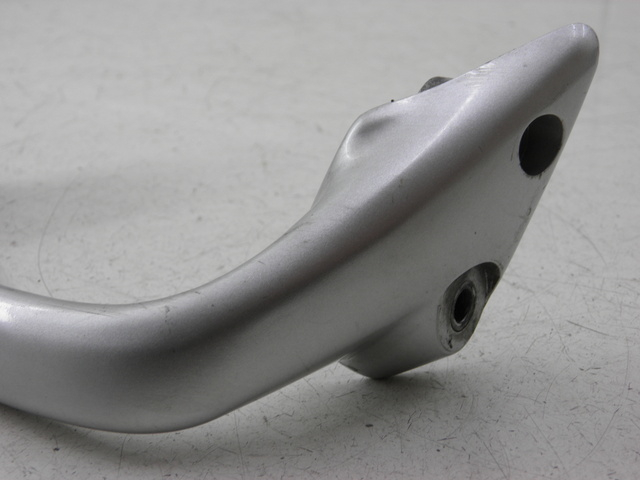 photo de MANOPOLE POSTERIORE SUZUKI GSF S BANDIT 600 (2000 - 2004)