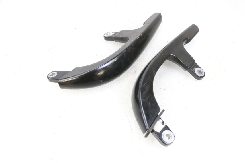 photo de MANIGLIA POSTERIORE YAMAHA XMAX X-MAX 125 (2006 - 2009) - Zoom sullo stato d'uso