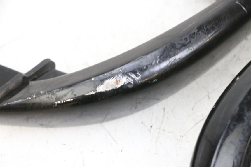 photo de MANIGLIA POSTERIORE YAMAHA XMAX X-MAX 125 (2006 - 2009) - Dettagli dei punti di fissaggio