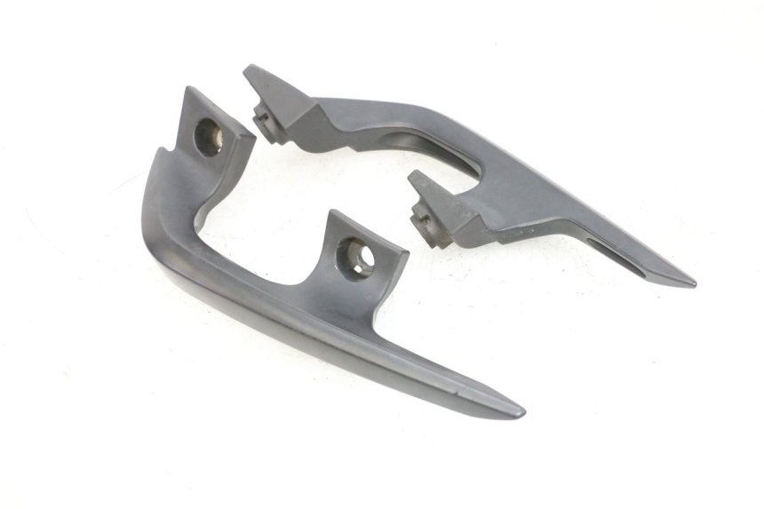 photo de MANIGLIA POSTERIORE YAMAHA X-MAX XMAX 125 (2010 - 2013) - Marcature e riferimenti originali