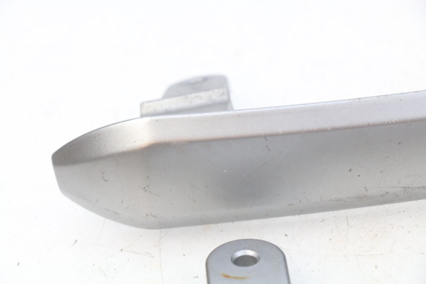 photo de MANIGLIA POSTERIORE TGB X-MOTION XMOTION 125 (2008 - 2014) - Zoom sullo stato d'uso