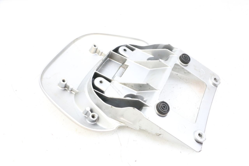 photo de MANIGLIA POSTERIORE YAMAHA YP MAJESTY 125 (2002 - 2006) - Caratteristiche distintive