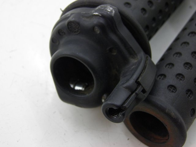photo de MANOPOLA PIAGGIO MP3 125 (2006 - 2014)