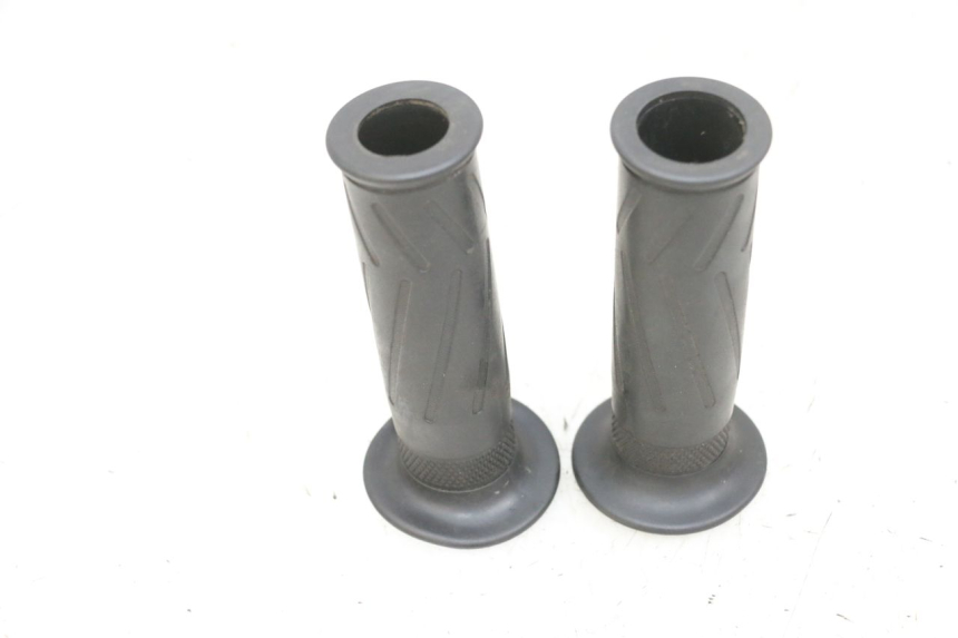 photo de Manopola del manubrio YAMAHA XMAX X-MAX 125 (2006 - 2009) - Altra angolazione