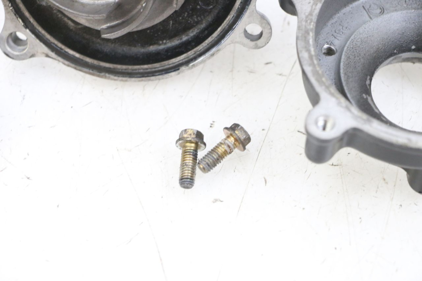 photo de POMPA ACQUA MV AGUSTA BRUTALE R WALLY 910 (2008 - 2008) - Stato della superficie e materiale