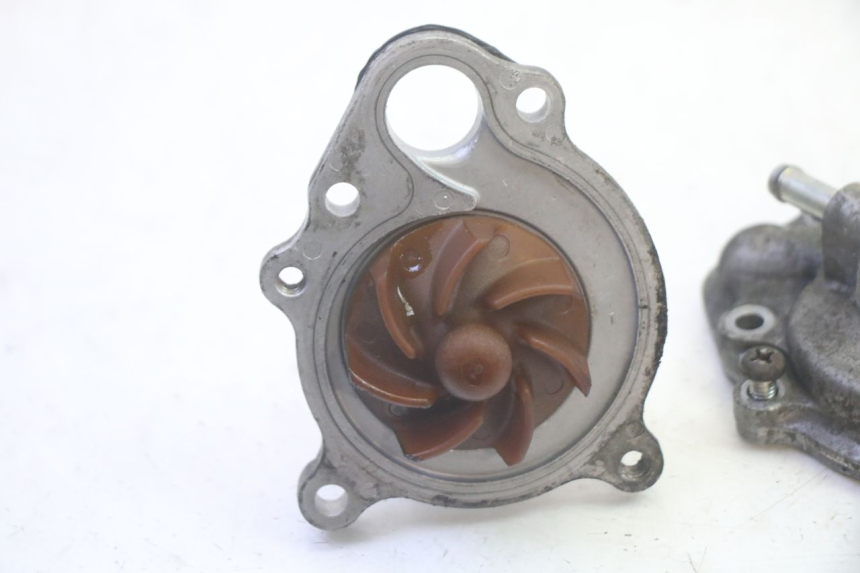 photo de POMPA ACQUA SUZUKI BURGMAN EXECUTIVE ABS 650 (2006 - 2012) - Dettaglio del componente