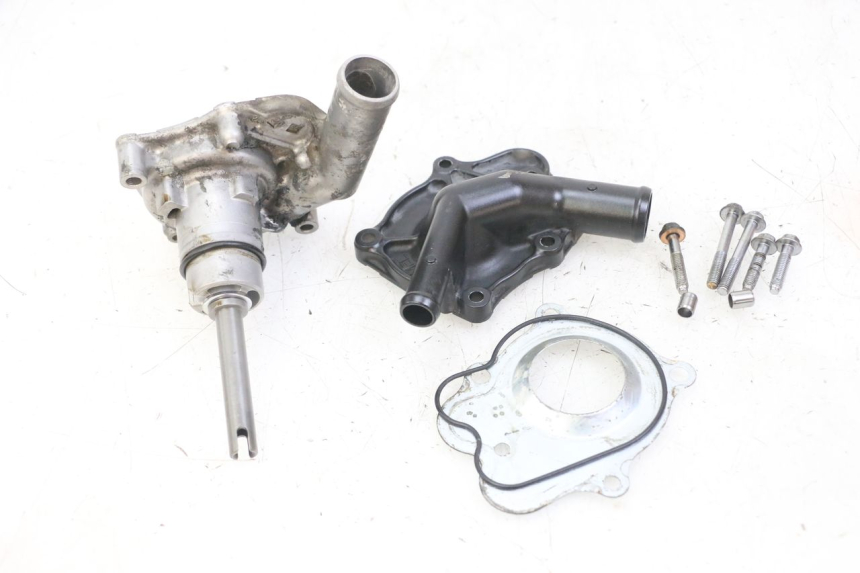 photo de POMPA ACQUA HONDA CB R 1000 (2018 - 2023)